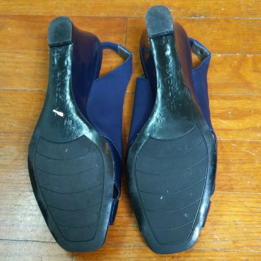 Bandolino Navy peep toe wedges with slingback - Picture 7 of 9